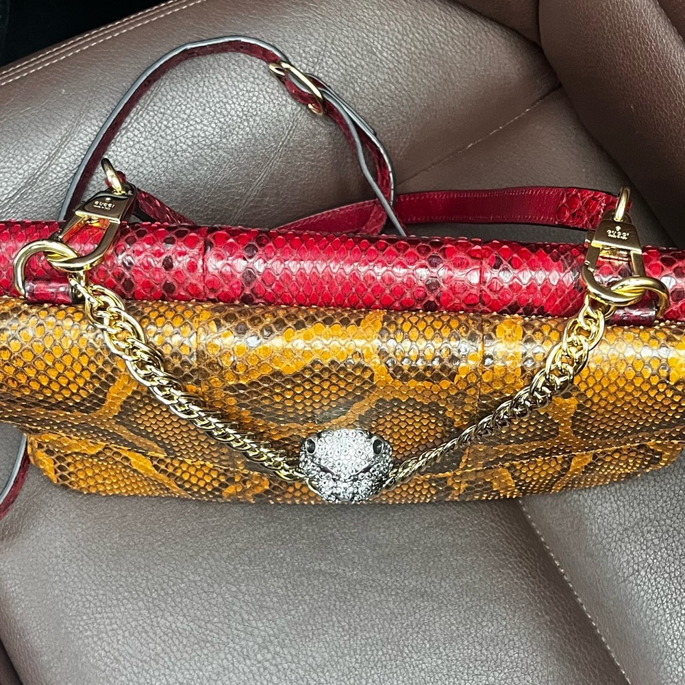 Gucci Thiara Python Clutch with Tiger Head Embellishment - Picture 6 of 13